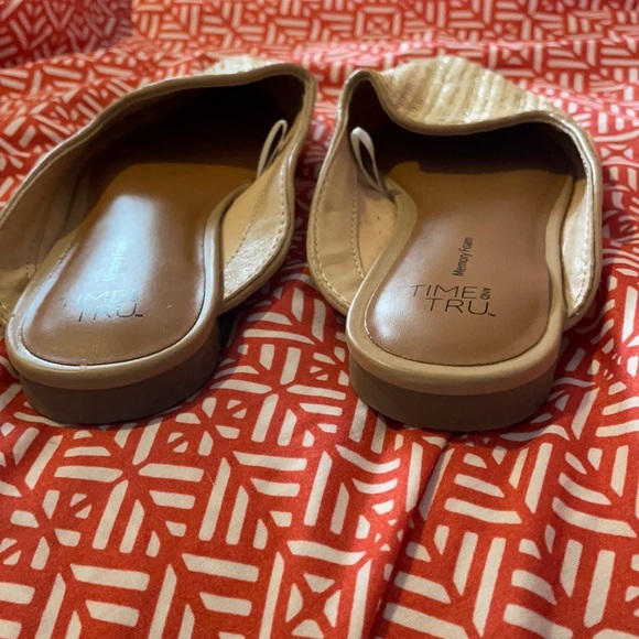 5 FOR 25 or 3 FOR 20 NEW!! Time and Tru sandals - Picture 4 of 4